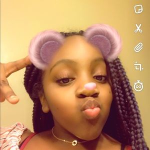 Meet your Posher, Brooke